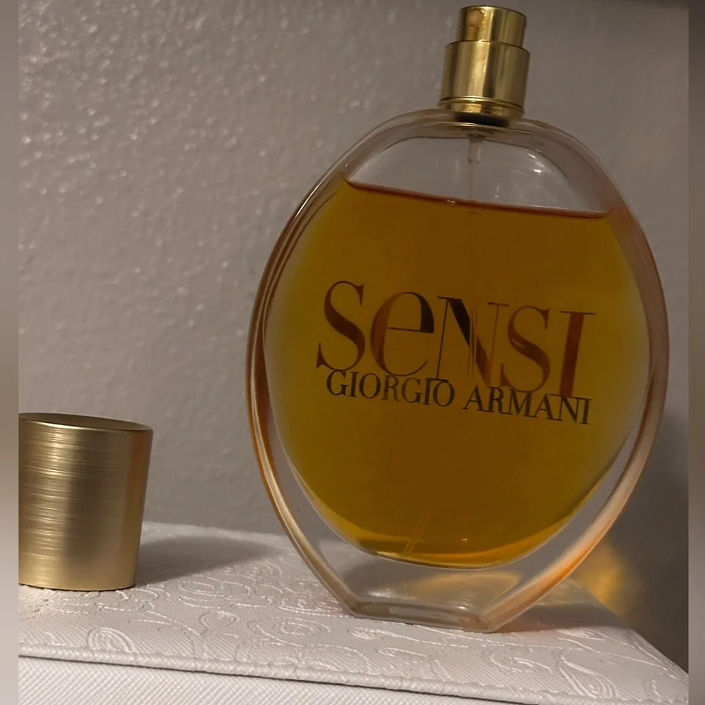 Giorgio Armani Sì Eau de Parfum – 3.4 oz 
Rare & Discontinued - Picture 4 of 4